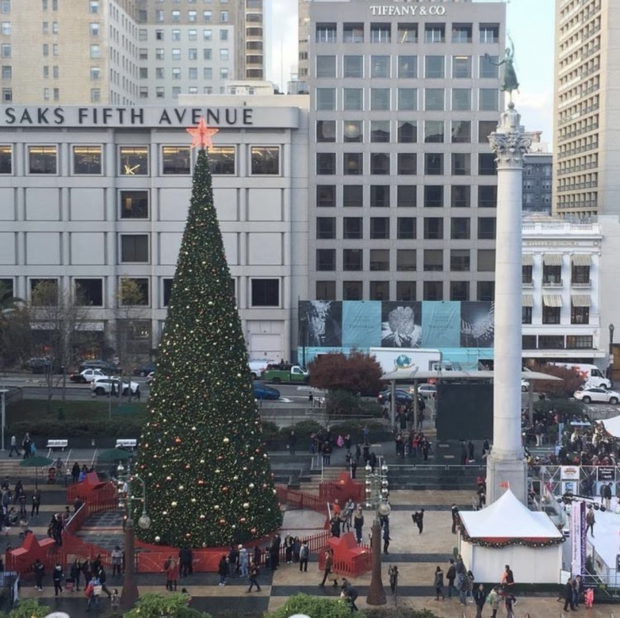 Union+Square+is+a+popular+destination+for+many+during+the+holiday+season.