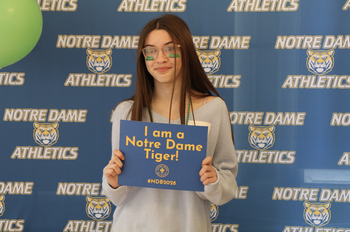 An+admitted+student+indicates+her+acceptance+to+NDB%E2%80%99s+incoming+class.