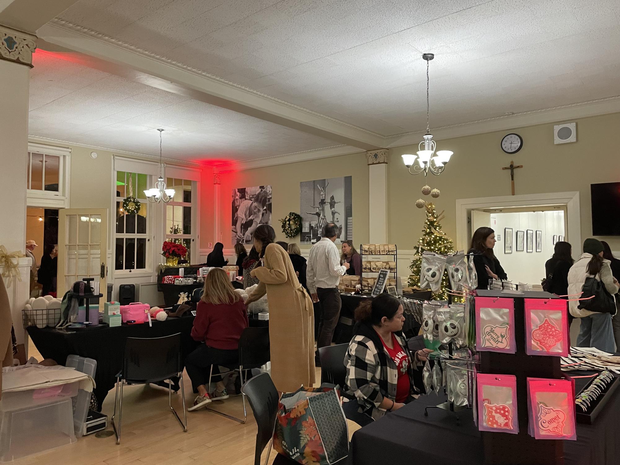 Alumnae, parents and staffulty enjoyed festive foods and shopping at the annual Jingle & Mingle.