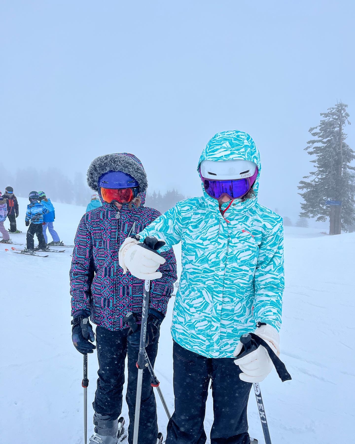 Junior Maddie Mitchell skiing with family. 