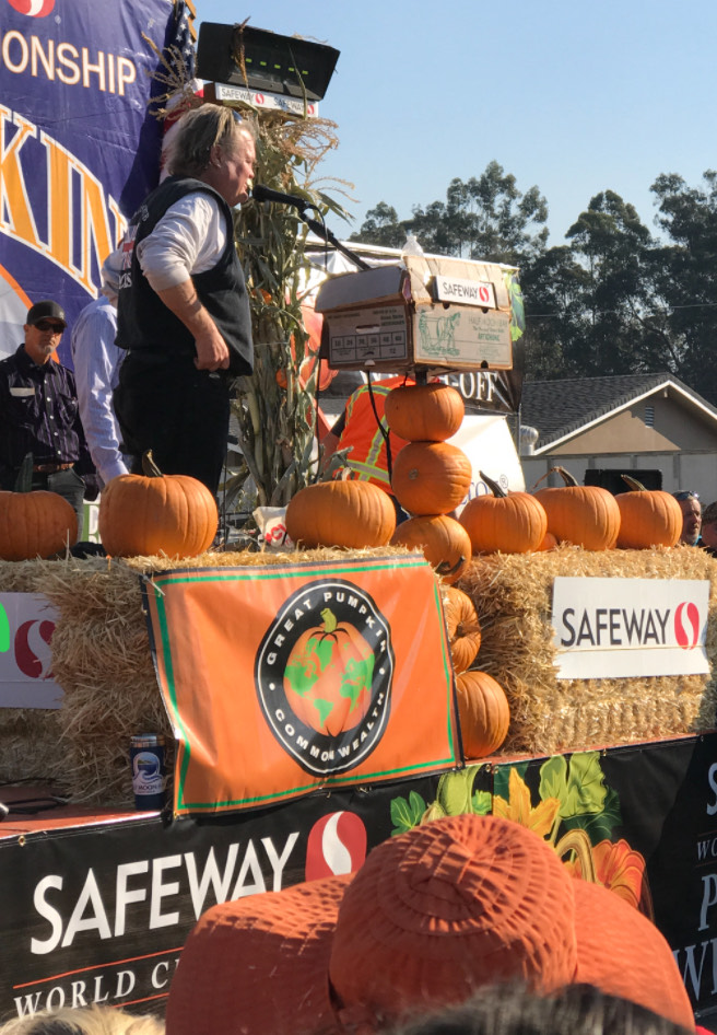 A performer on stage at the Pumpkin Festival.