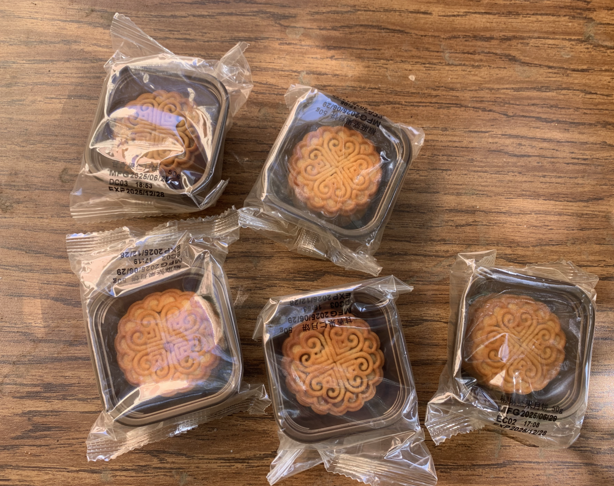 Mooncakes are a symbol of reunion.