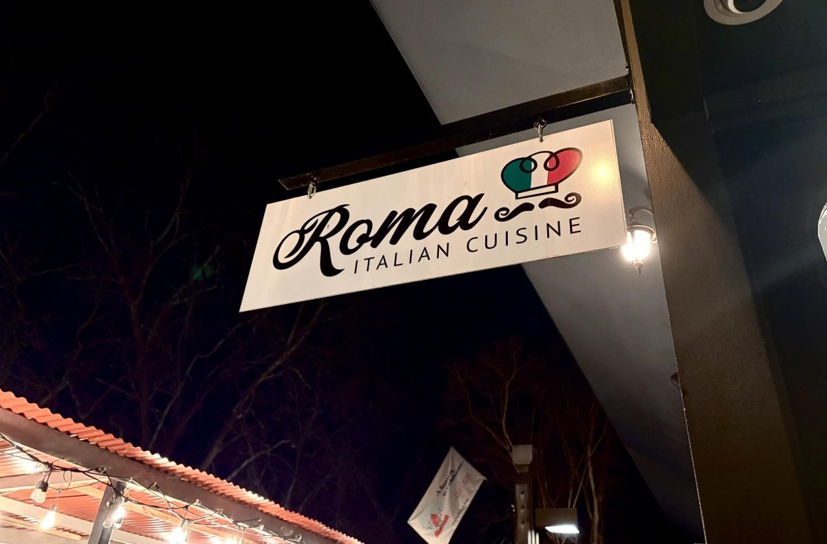 Roma is the perfect place for a date night, family dinner, business meeting or anything in between.